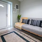 Vayas Residences - Legacy Apartamento