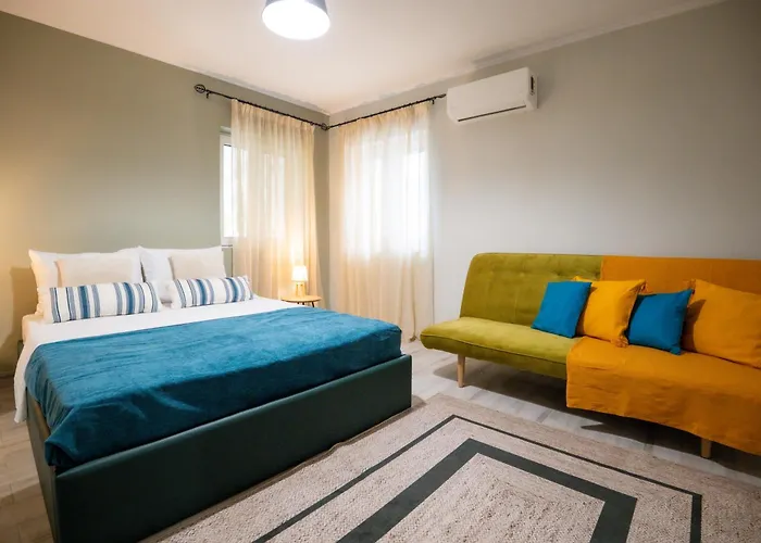 Vayas Residences - Legacy Apartment *