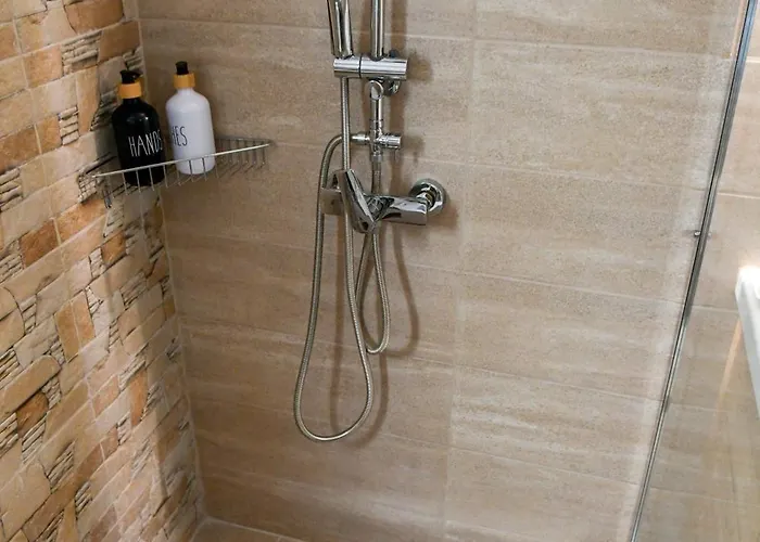 Vayas Residences - Legacy Apartment